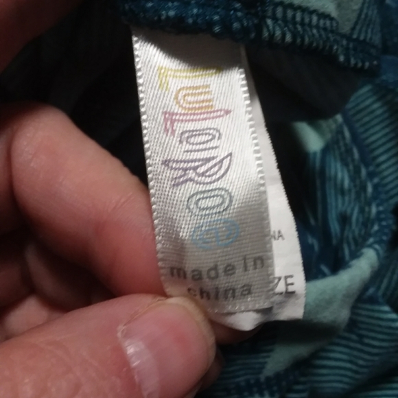 LuLaRoe - Picture 2 of 4